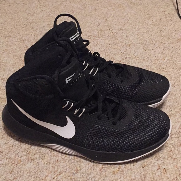 nike basketball shoes air precision